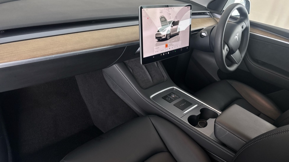 TESLA MODEL Y Image 10
