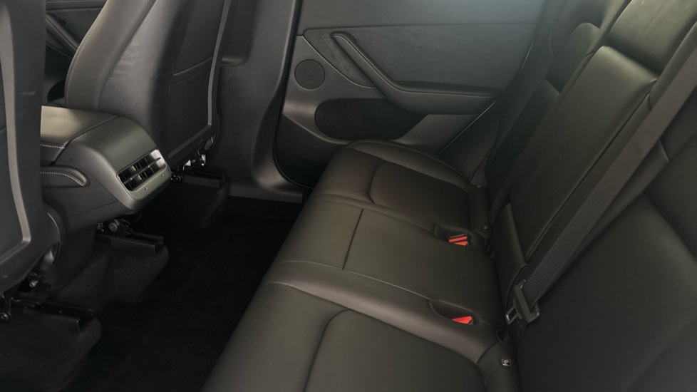 TESLA MODEL Y Image 14