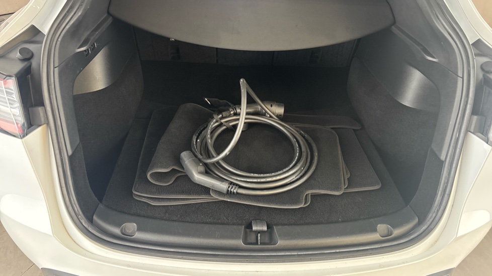 TESLA MODEL Y Image 15