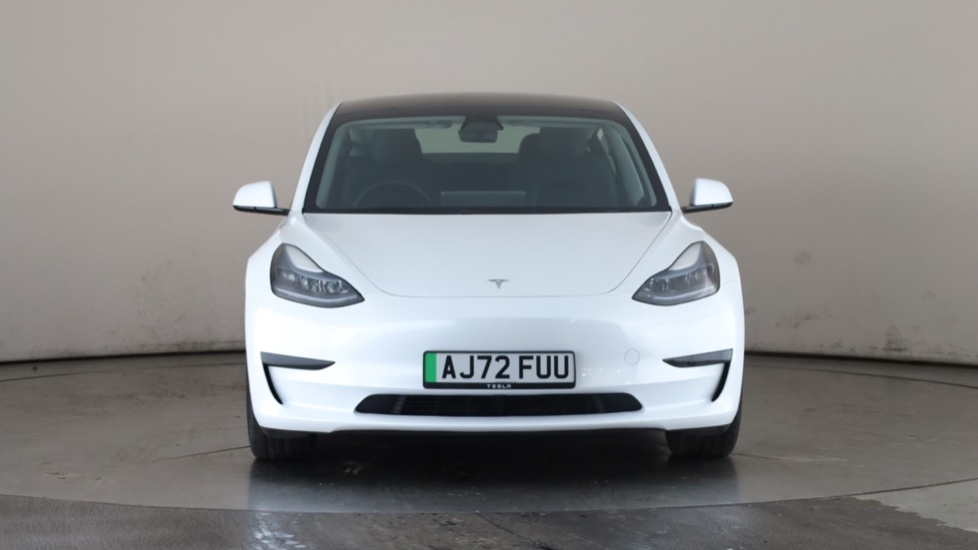 TESLA MODEL 3 Image 8