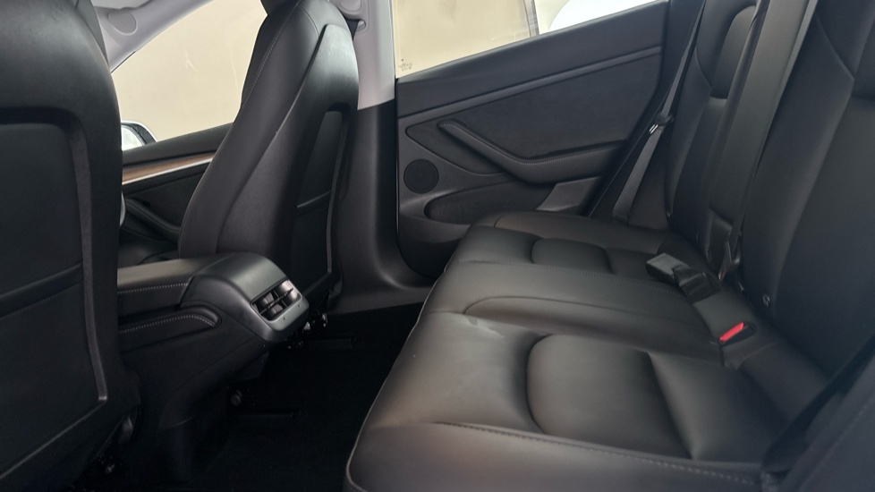 TESLA MODEL 3 SALOON RWD 4dr Auto