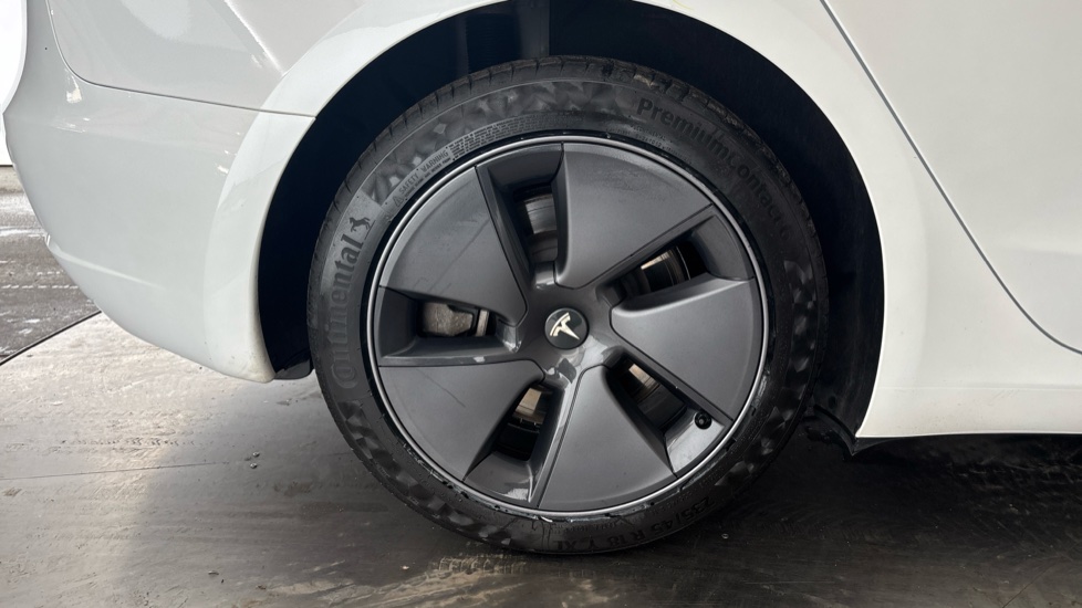 TESLA MODEL 3 SALOON RWD 4dr Auto