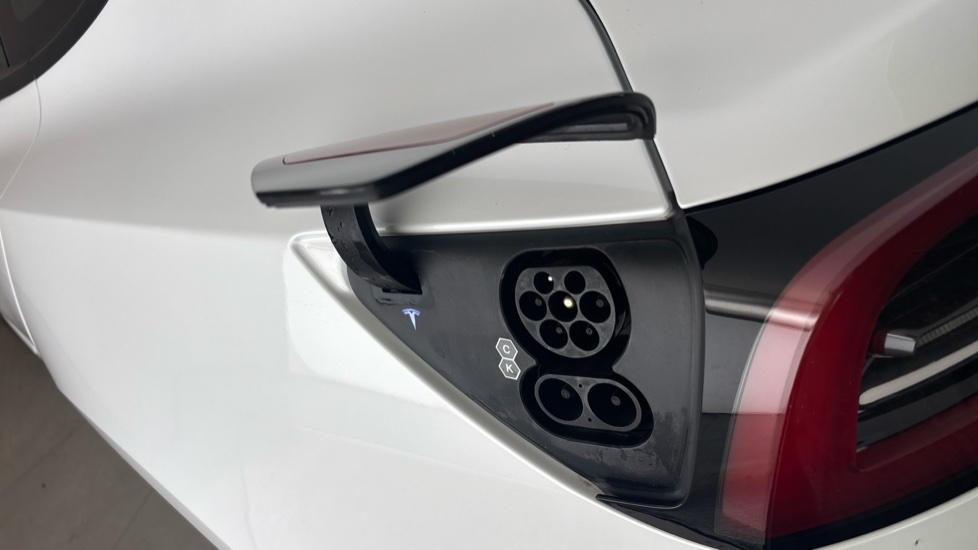 TESLA MODEL 3 SALOON RWD 4dr Auto