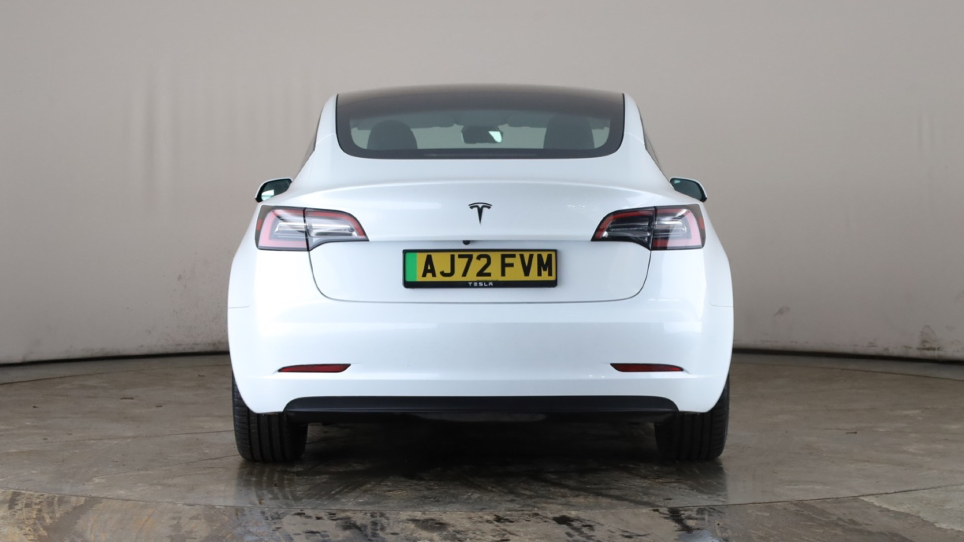 4020915 RWD 4dr Auto