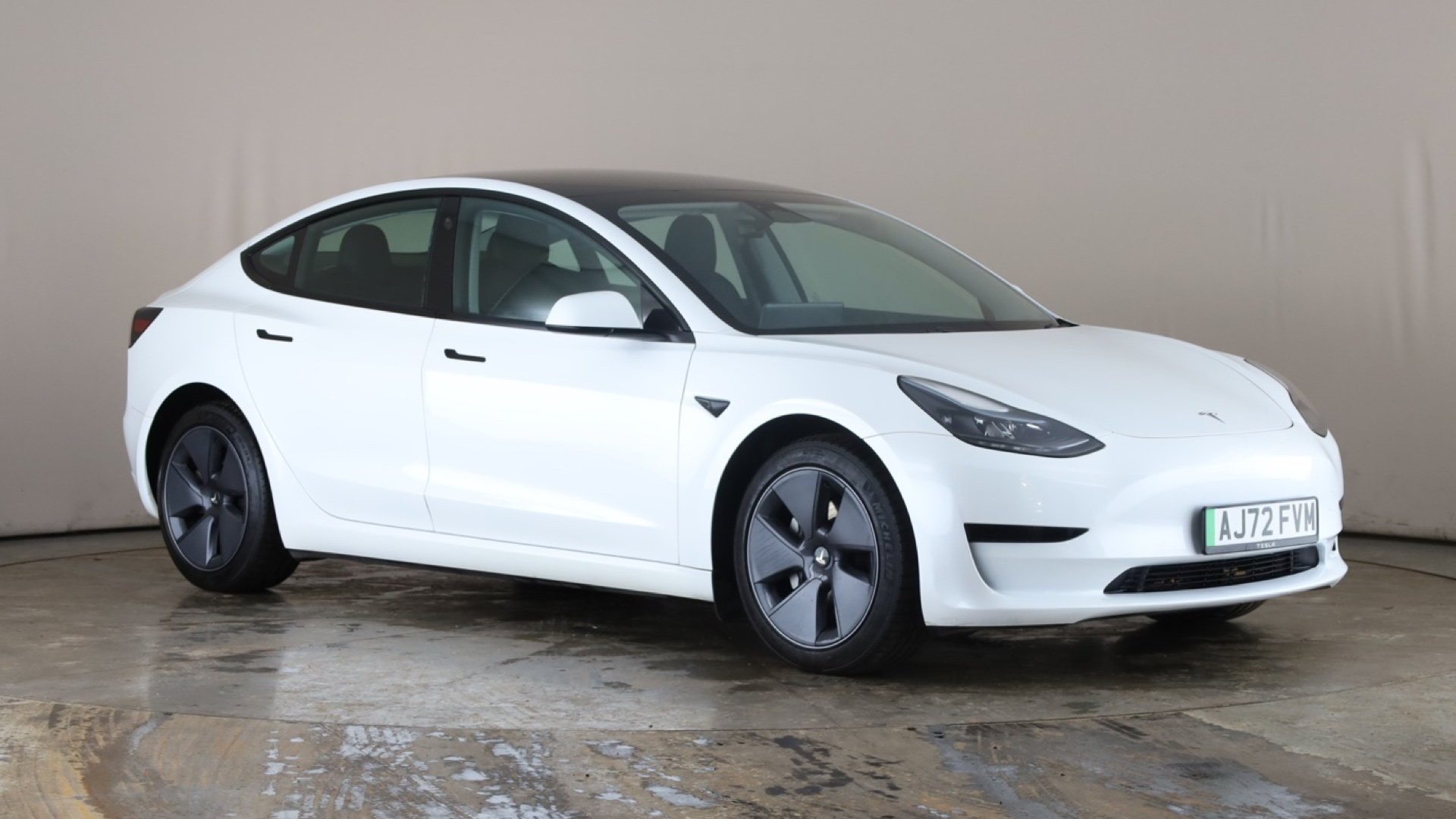 4020915 RWD 4dr Auto