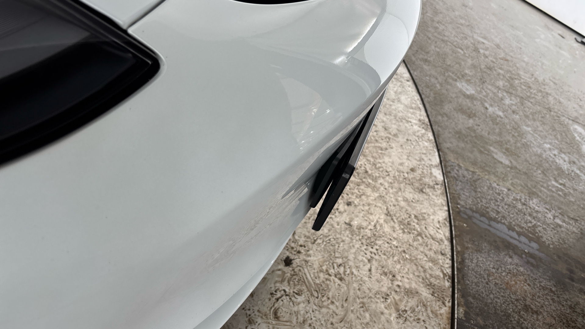 4020915 RWD 4dr Auto