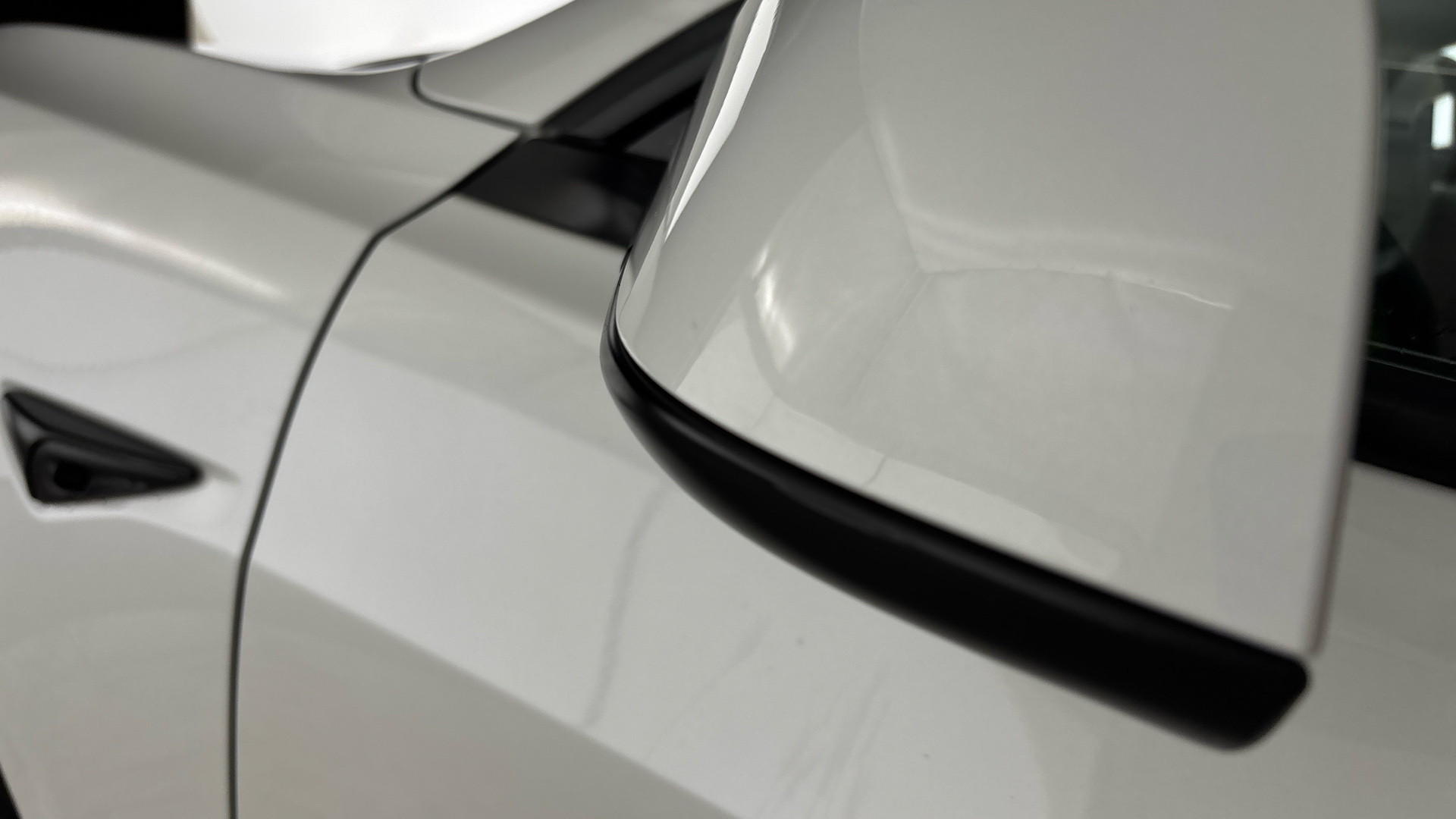 4020915 RWD 4dr Auto