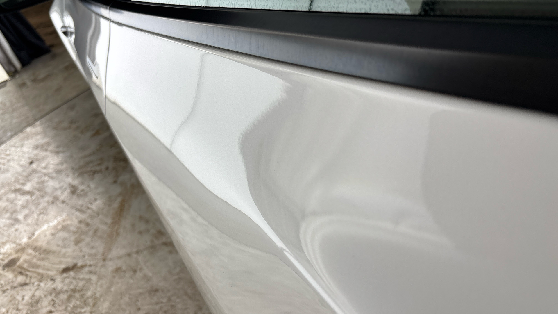 4020915 RWD 4dr Auto