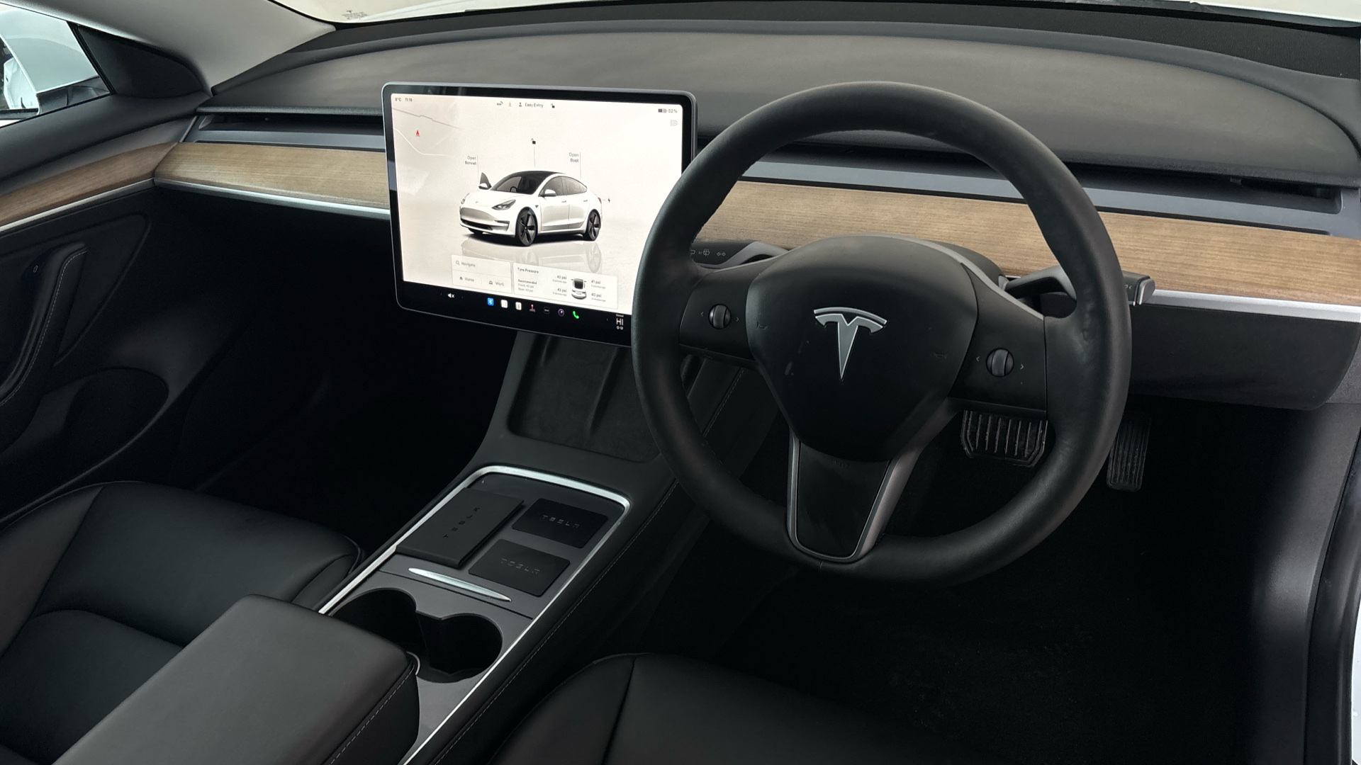 4020915 RWD 4dr Auto