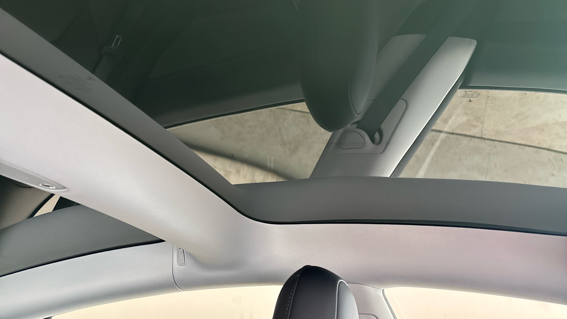 4020915 RWD 4dr Auto