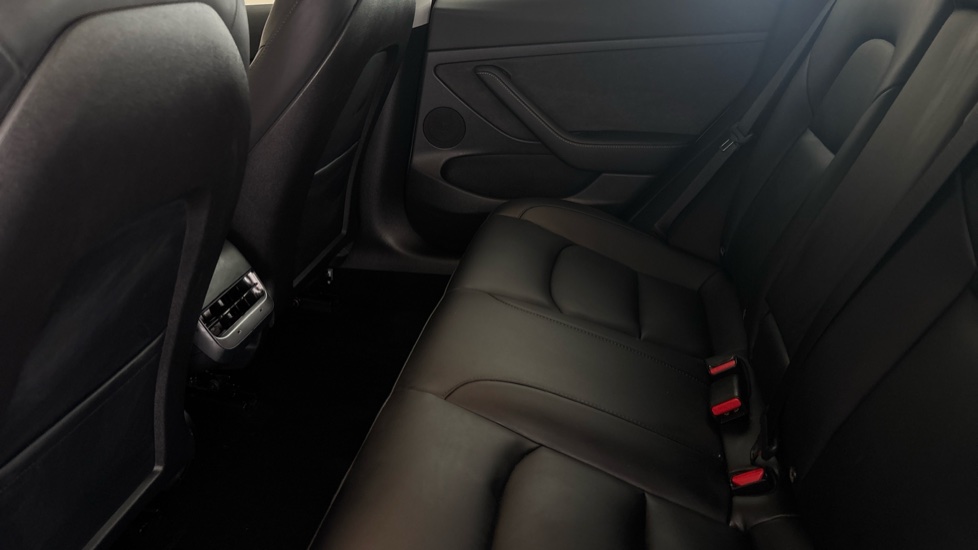 TESLA MODEL 3 SALOON RWD 4dr Auto