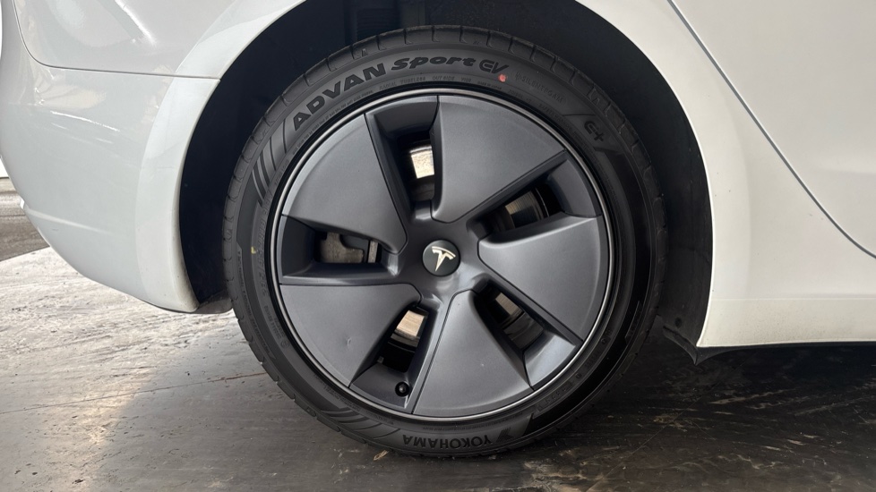 TESLA MODEL 3 SALOON RWD 4dr Auto
