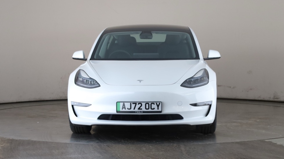 TESLA MODEL 3 Image 8