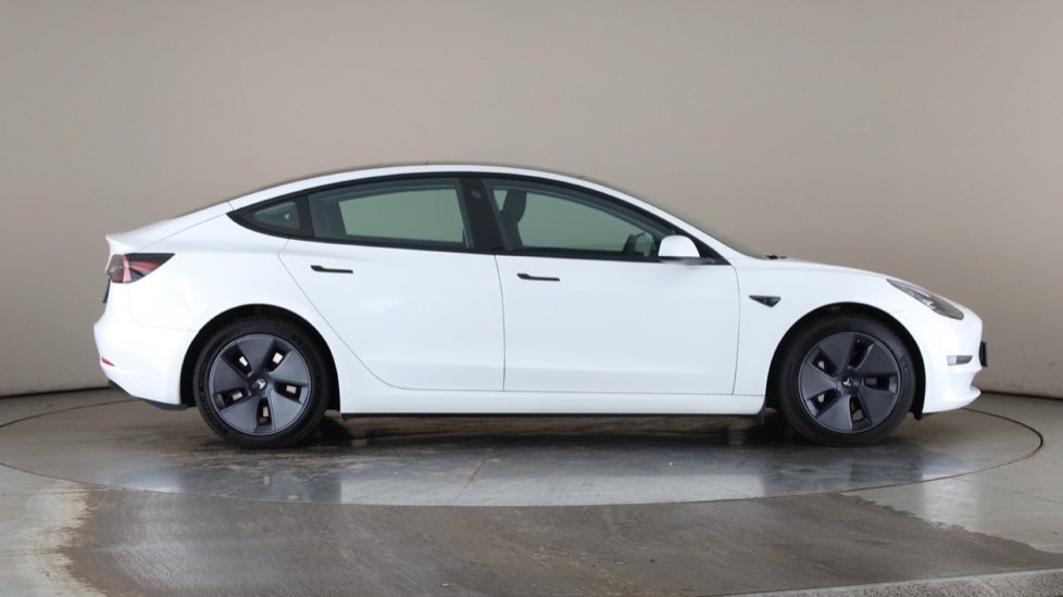 TESLA MODEL 3 Image 6