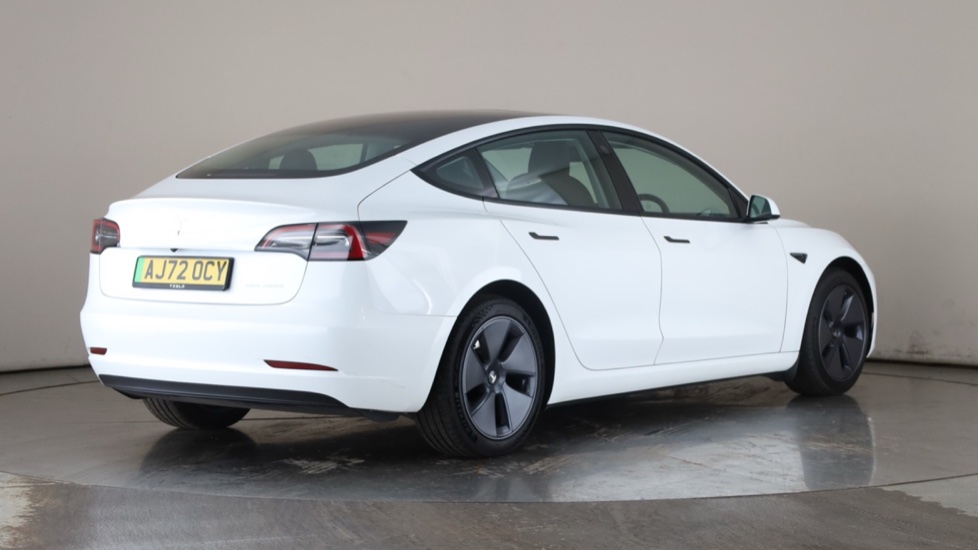 TESLA MODEL 3 Image 5