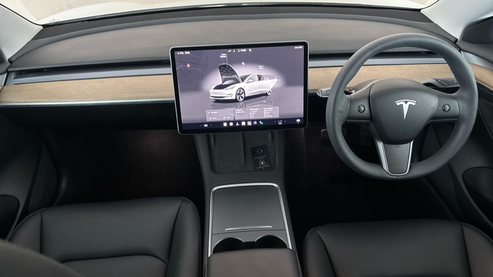 TESLA MODEL 3 Image 11