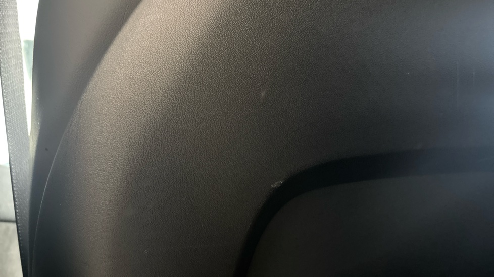 TESLA MODEL Y scuff