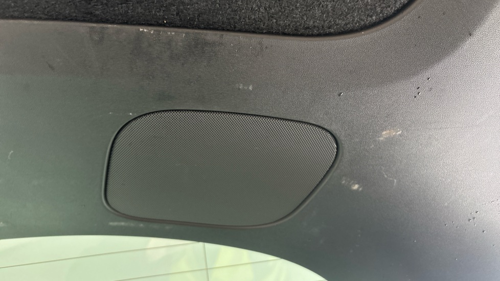 TESLA MODEL Y scuff