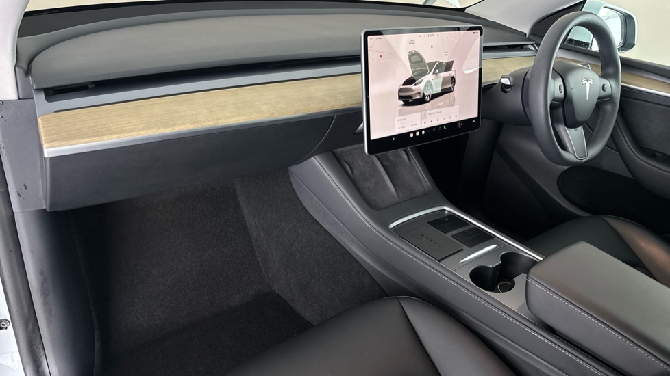 TESLA MODEL Y Image 10