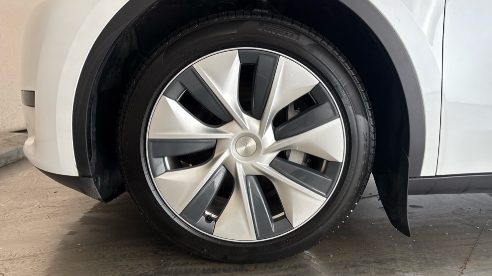 TESLA MODEL Y Image 17