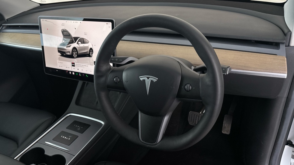TESLA MODEL Y Image 9