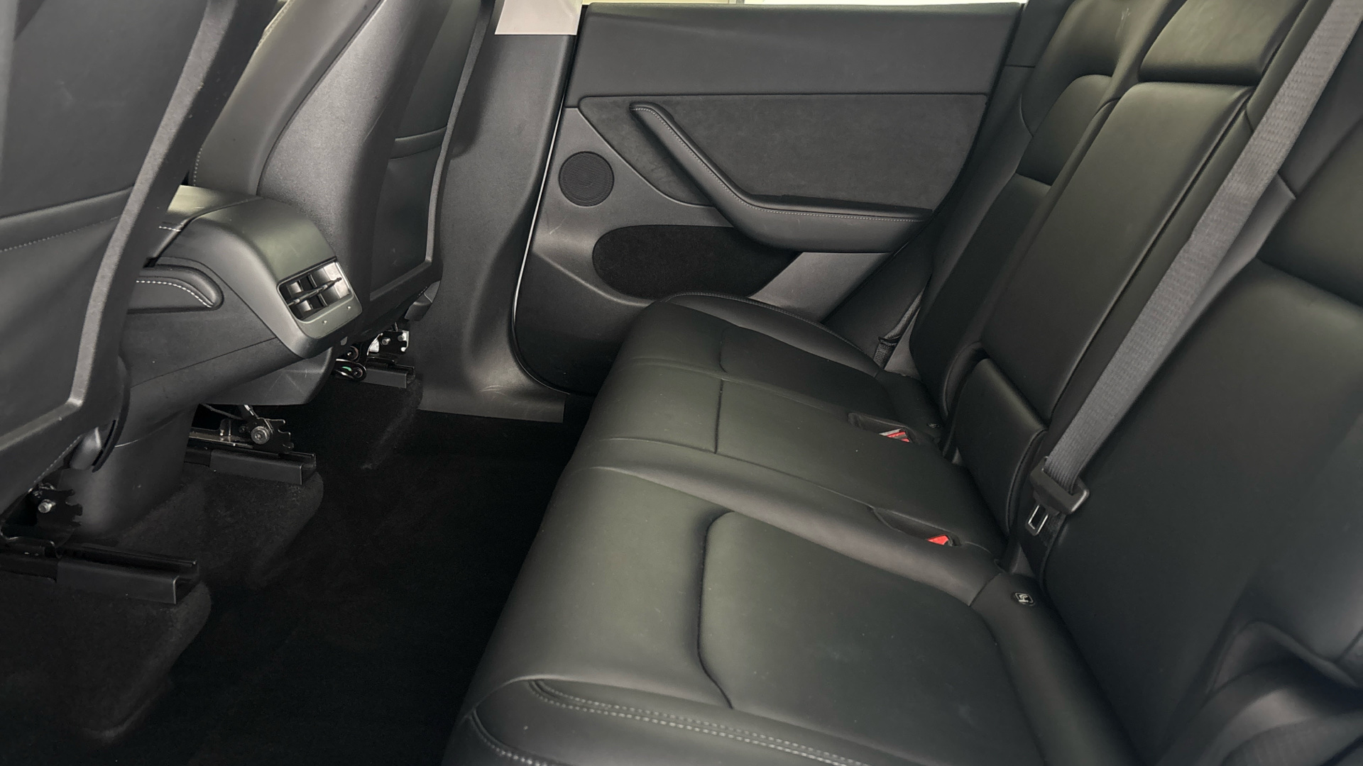 TESLA MODEL Y MODEL Y HATCHBACK RWD 5dr Auto