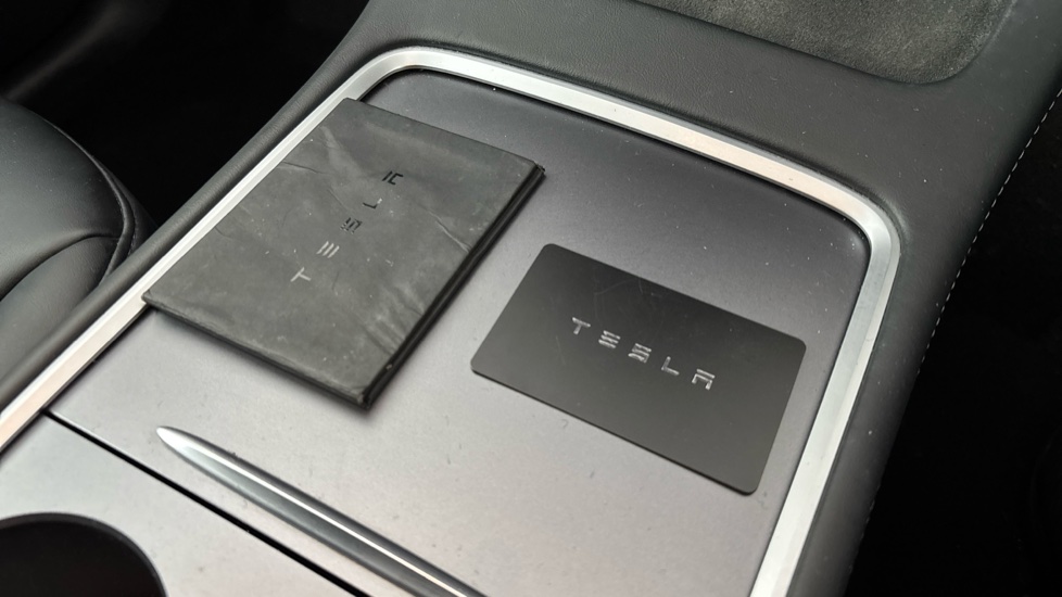 TESLA MODEL Y 1 key only