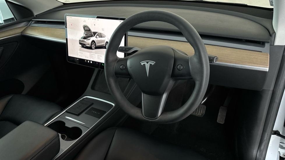 TESLA MODEL Y Image 9