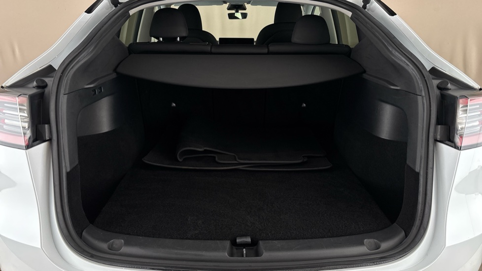 TESLA MODEL Y Image 15