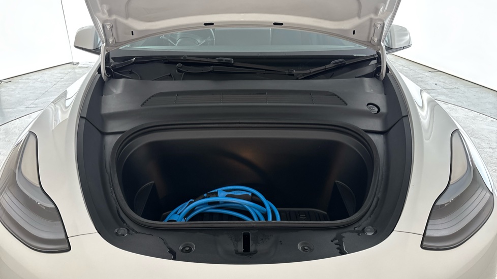 TESLA MODEL Y Image 16