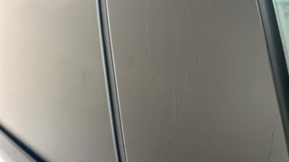 TESLA MODEL Y scratches