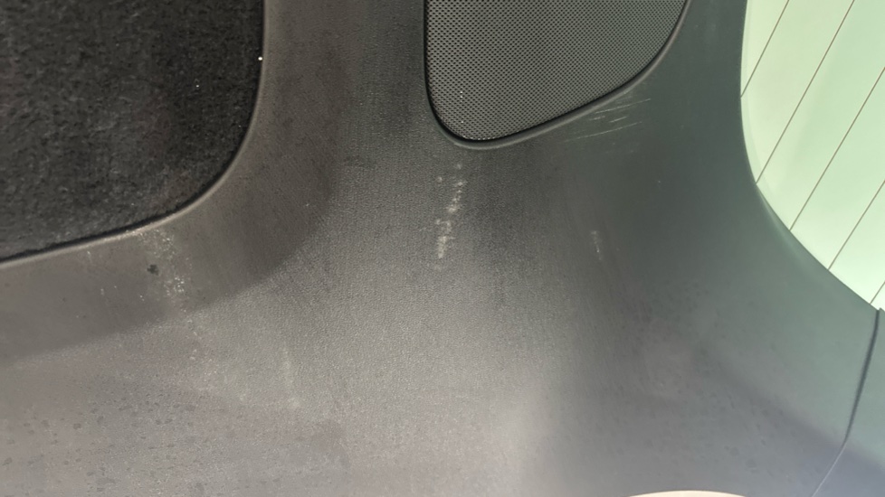 TESLA MODEL Y scuff
