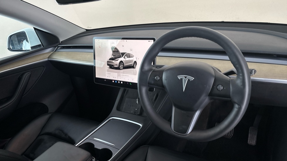 TESLA MODEL Y Image 9