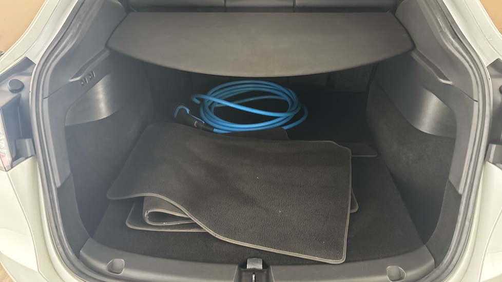 TESLA MODEL Y Image 15
