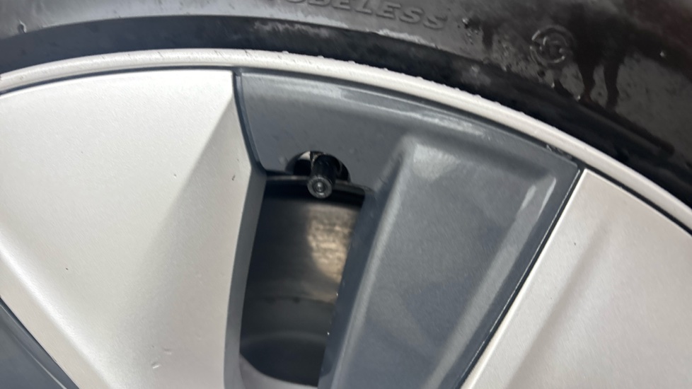 TESLA MODEL Y scratches