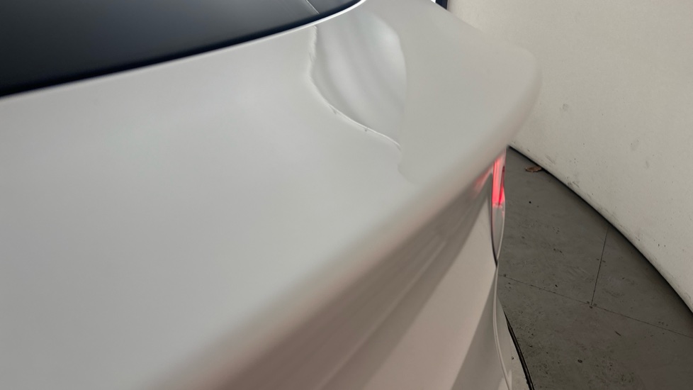 TESLA MODEL Y dent