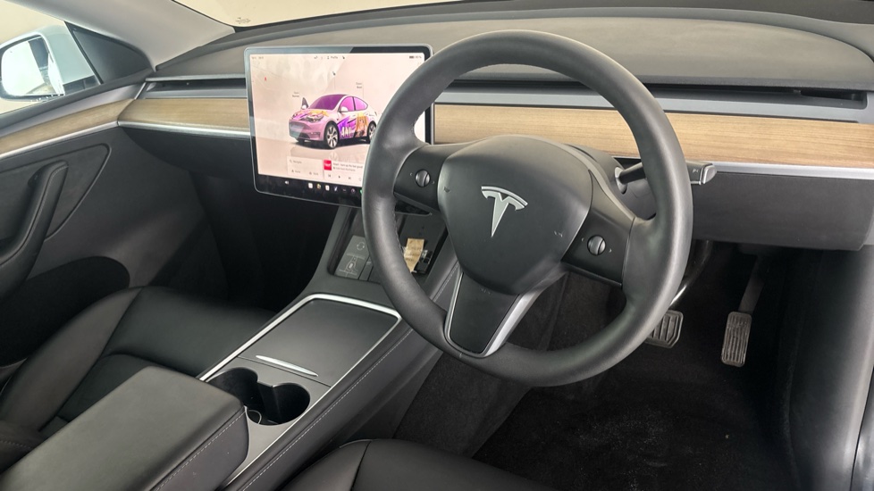 TESLA MODEL Y Image 9