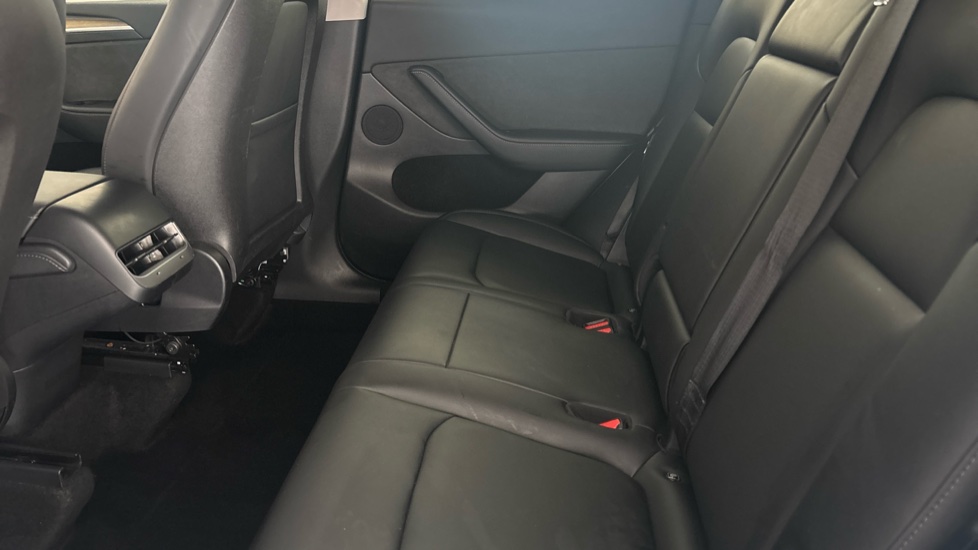 TESLA MODEL Y Image 14