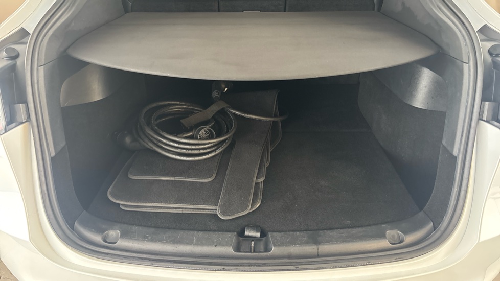 TESLA MODEL Y Image 15