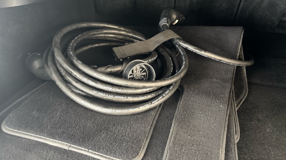 TESLA MODEL Y Image 22