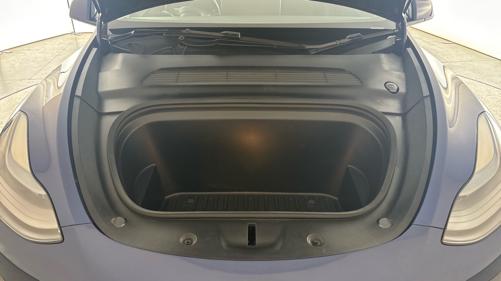 TESLA MODEL Y Image 16