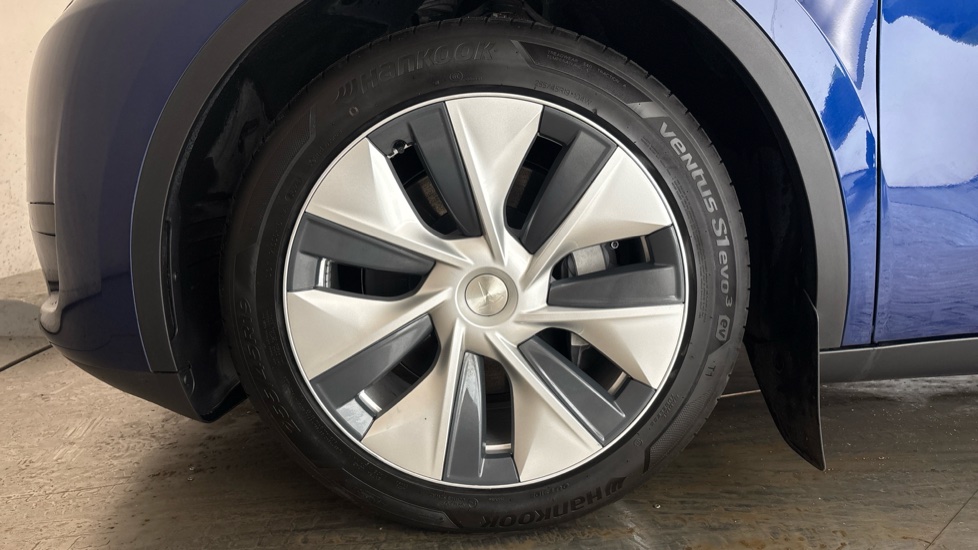 TESLA MODEL Y Image 17