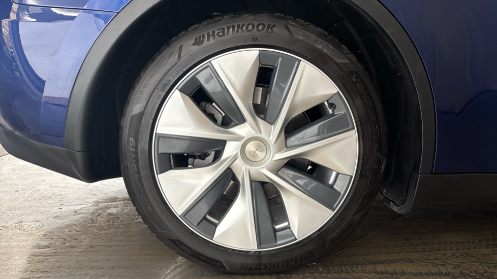 TESLA MODEL Y Image 19