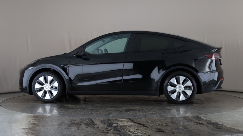 Tesla Model Y Image 2