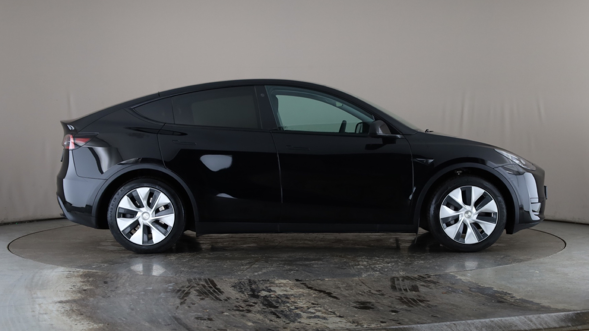 4020801 RWD 5dr Auto