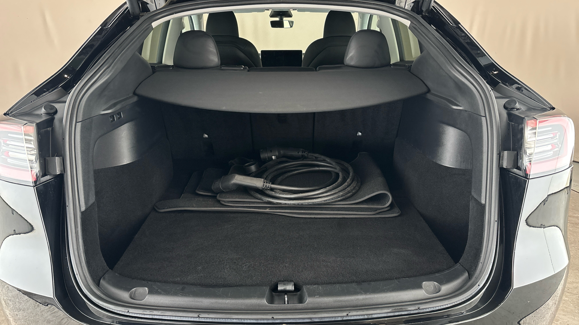 4020801 RWD 5dr Auto