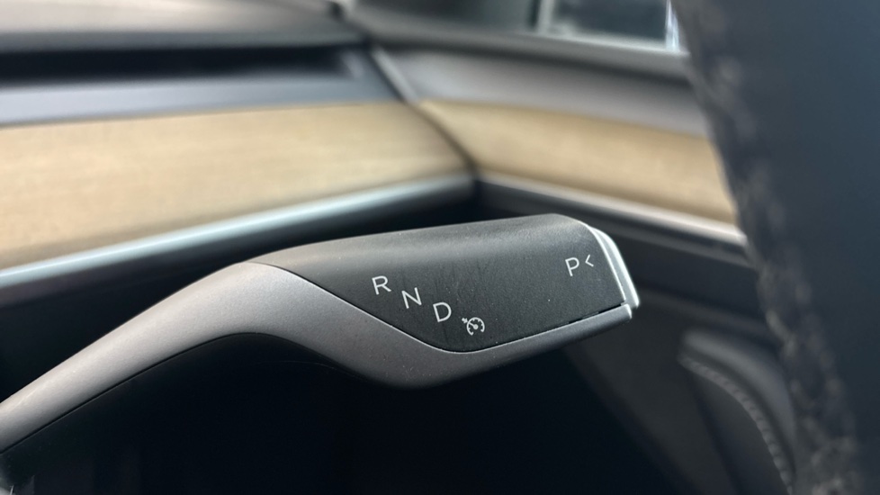 Tesla Model Y Cruise control