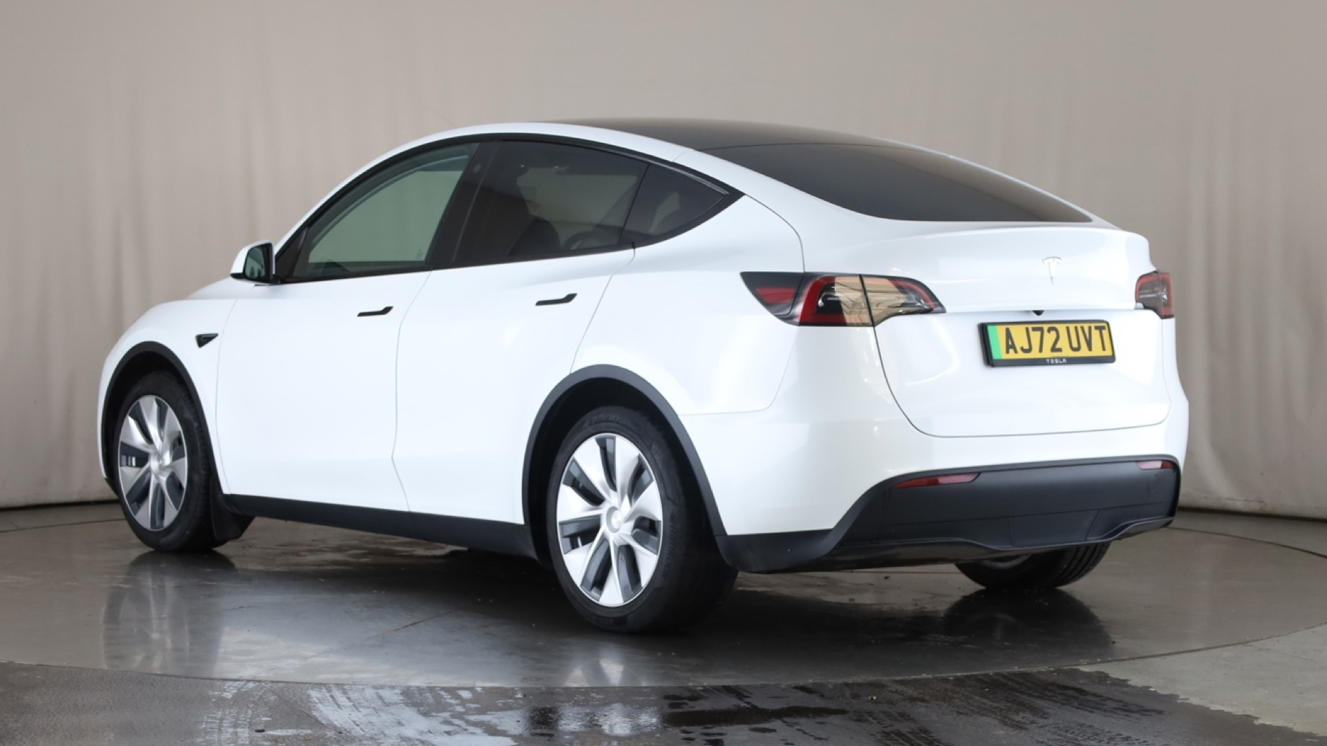 RWD 5dr Auto
