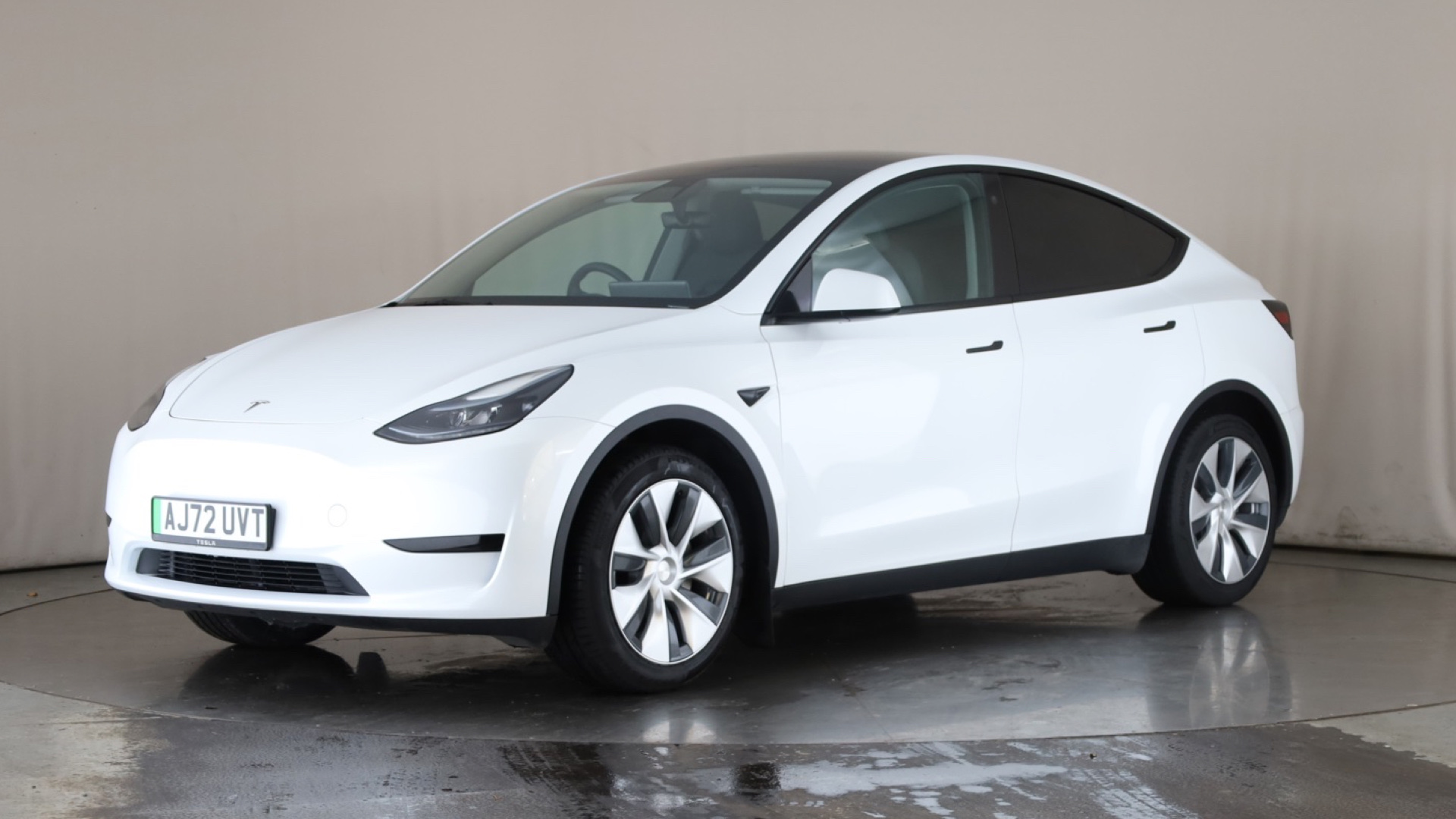 RWD 5dr Auto
