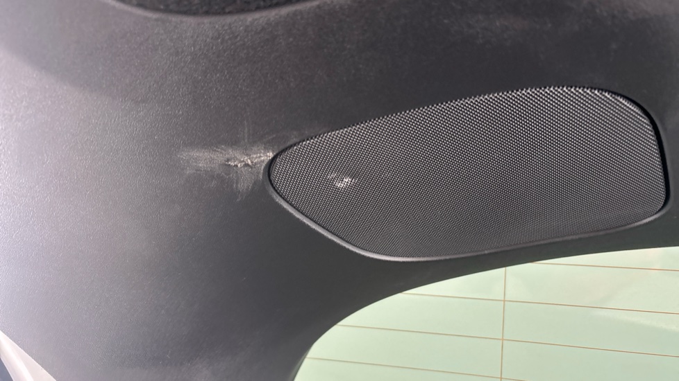 TESLA MODEL Y scuff